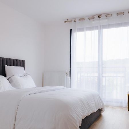Appartement Luxueux, Neuf & Equipe A Versailles, Saint-Cyr-lʼÉcole 외부 사진